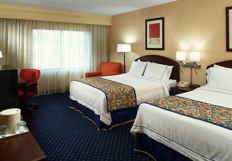Hotel Courtyard By Marriott Cleveland Willoughby Exterior foto